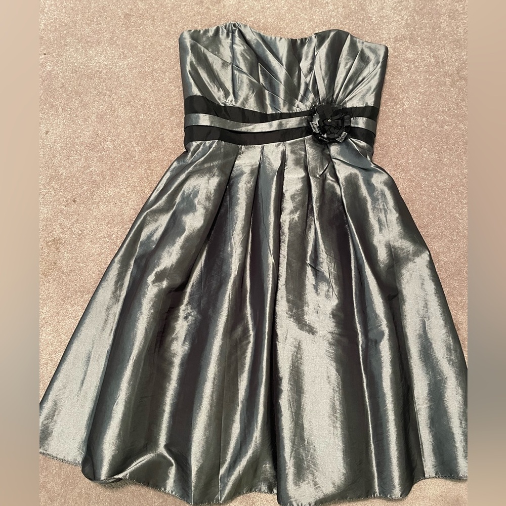 Silver & black strapless prom pageant cocktail dress, size 12. B2 brand